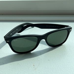 RayBan New Wayfarers - NWOT